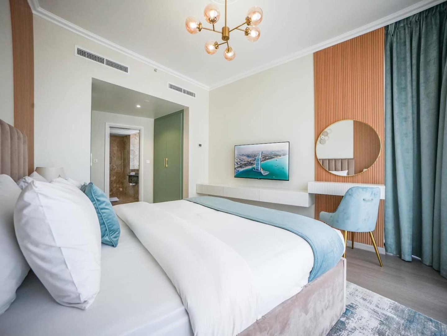 Deluxe 3 Bedroom With Marina & Sea View Дубай Екстериор снимка