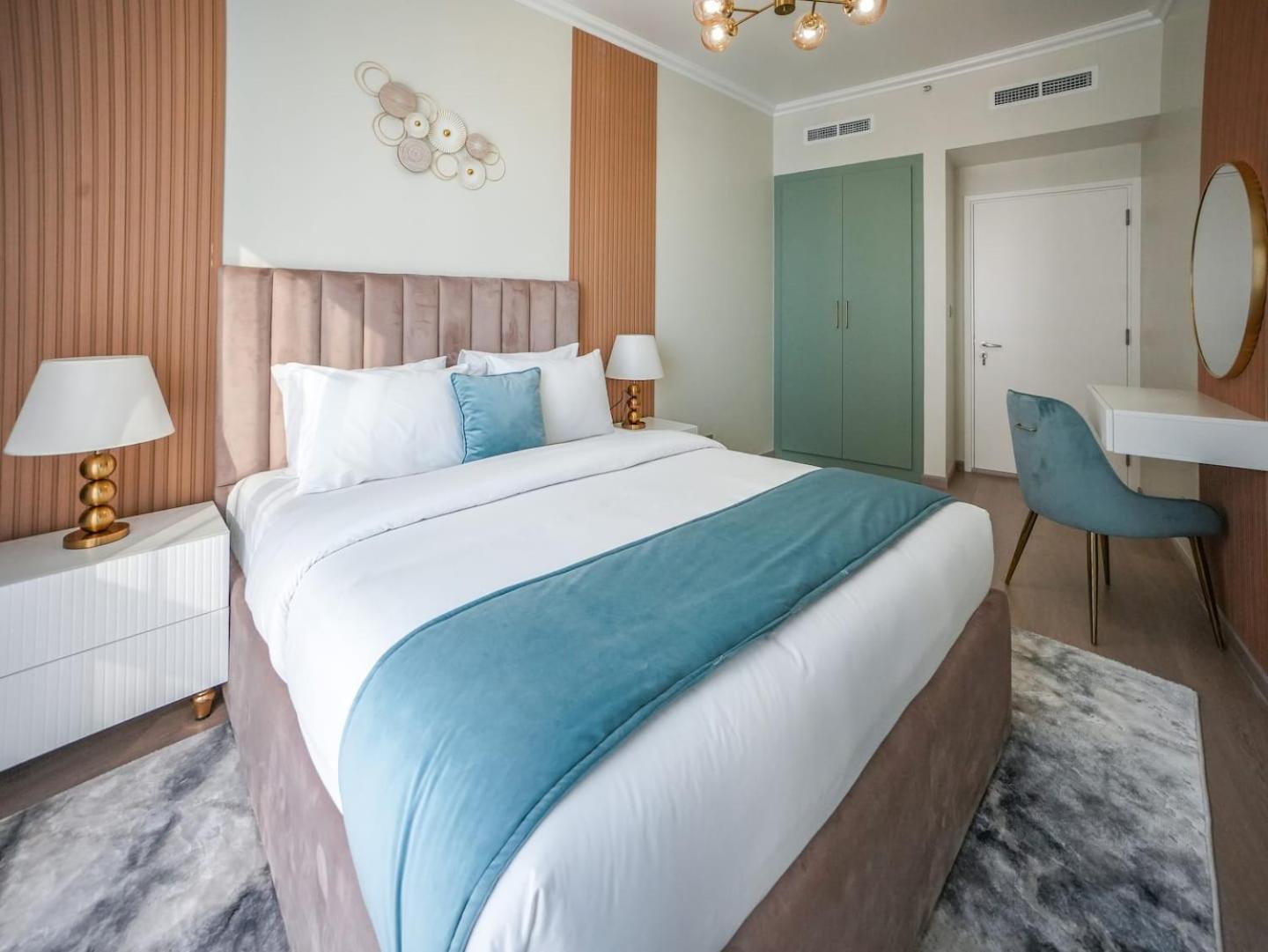 Deluxe 3 Bedroom With Marina & Sea View Дубай Екстериор снимка